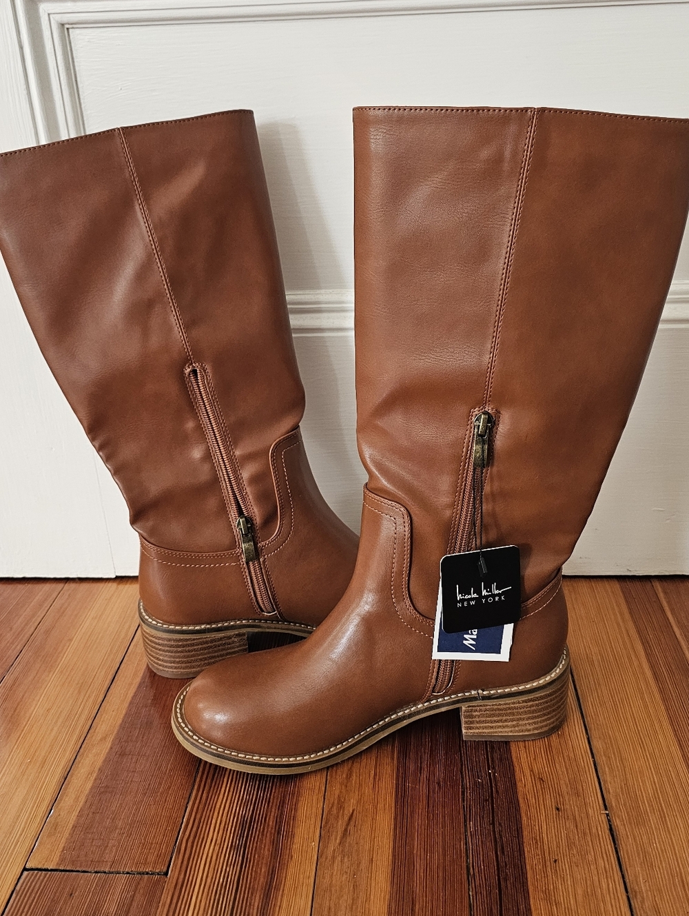 NWT Nicole Miller Tan Cognac Faux Leather Zip Up Boots Low Heel Size 8